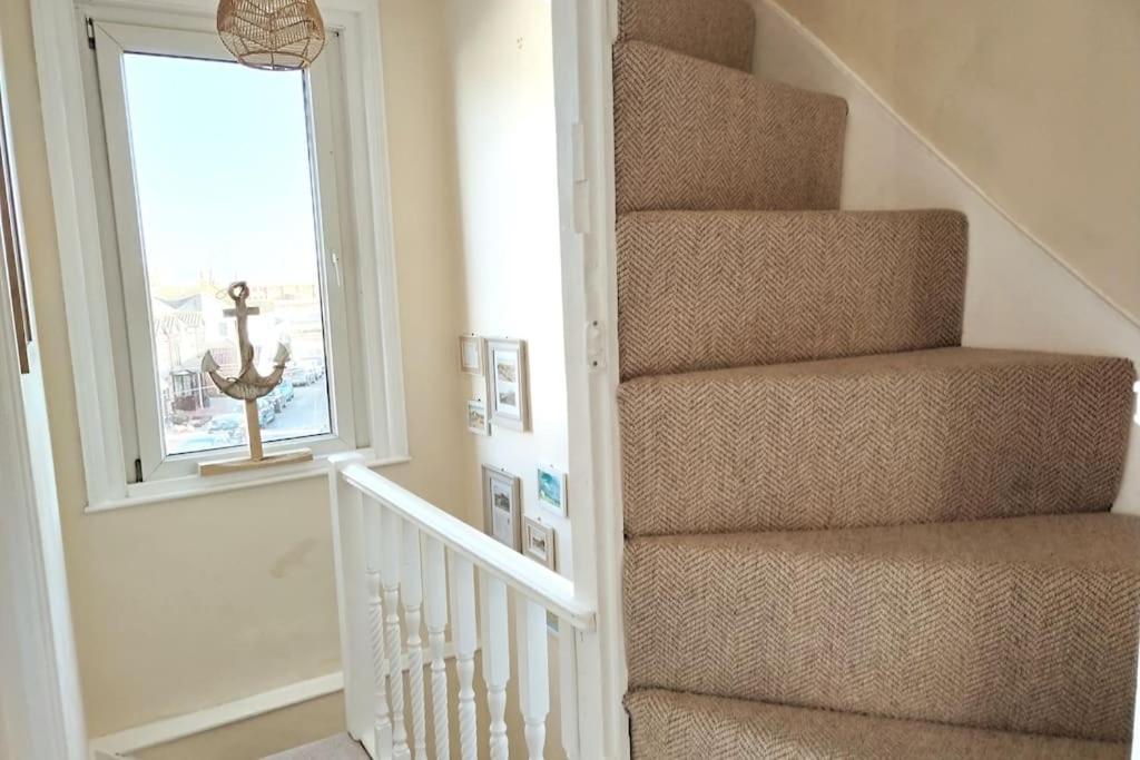 Austin Terrace * Gorleston-On-Sea